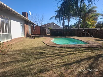 3 Bedroom House To Rent in Newcastle - pXht.webp
