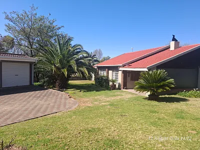 5 Bedroom House To Rent in Newcastle - zmI7.webp