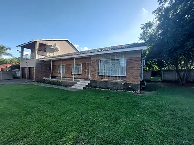 3 Bedroom House For Sale in Newcastle - img