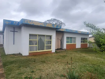 4 Bedroom House For Sale in Newcastle - o07h.webp