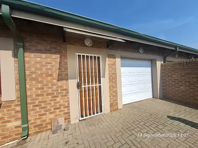 3 Bedroom Townhouse To Rent in Newcastle - KH1X.webp