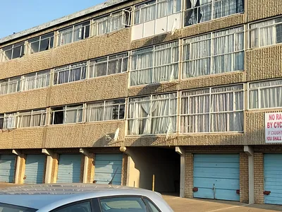 3 Bedroom Apartment For Sale in Newcastle - dd15.webp