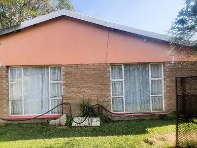 7 Bedroom House For Sale in Newcastle - img