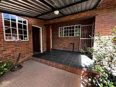 2 Bedroom Townhouse For Sale in Newcastle - n4f2.webp