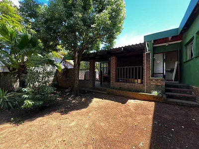 4 Bedroom House For Sale in Newcastle - img