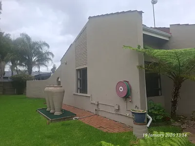 4 Bedroom House For Sale in Newcastle - img