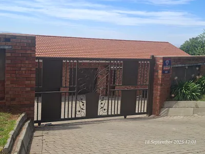 2 Bedroom Townhouse To Rent in Newcastle - 30VE.webp