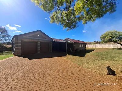 5 Bedroom House To Rent in Newcastle - naJv.webp
