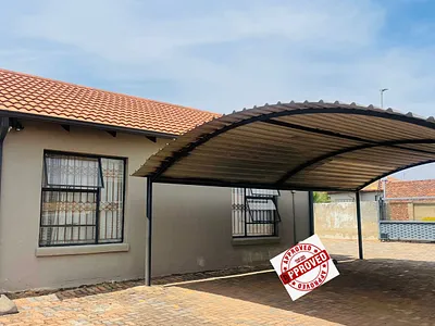 2 Bedroom House For Sale in Kempton Park - img