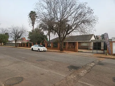 20 Bedroom House For Sale in Kempton Park - img