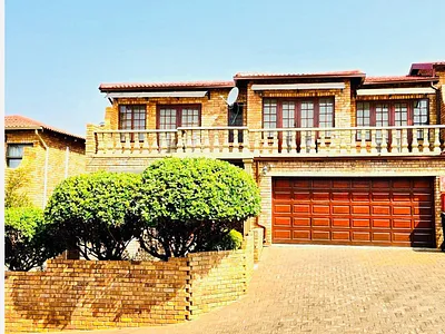 3 Bedroom House For Sale in Krugersdorp - ZrLa.webp