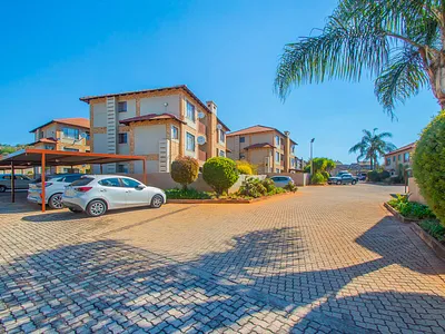 2 Bedroom Apartment For Sale in Krugersdorp - img