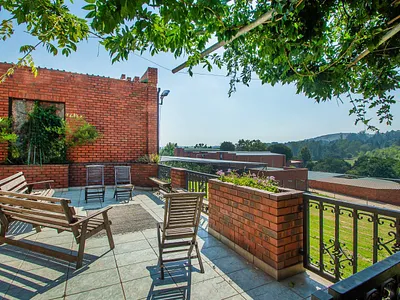 9 Bedroom House To Rent in Krugersdorp - img