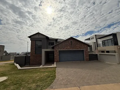 4 Bedroom House For Sale in Krugersdorp - img