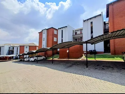 2 Bedroom Apartment For Sale in Krugersdorp - IOQ8.webp