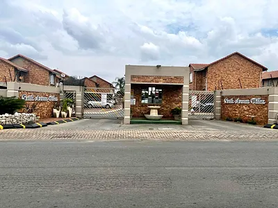 2 Bedroom Townhouse For Sale in Boksburg - rnOf.webp