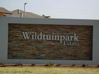 3 Bedroom House For Sale in Krugersdorp - q77V.webp