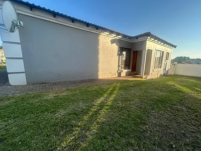 3 Bedroom House For Sale in Krugersdorp - UbJ0.webp