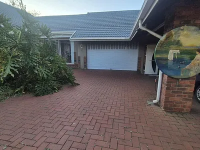 4 Bedroom House For Sale in Krugersdorp - vqYX.webp
