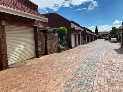 3 Bedroom Townhouse For Sale in Randburg - FG2v.webp