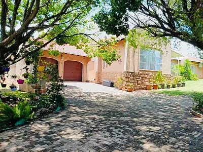 3 Bedroom House For Sale in Helikonpark, Randfontein - img