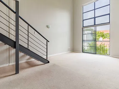 0.5 Bedroom Apartment To Rent in Cape Town - img