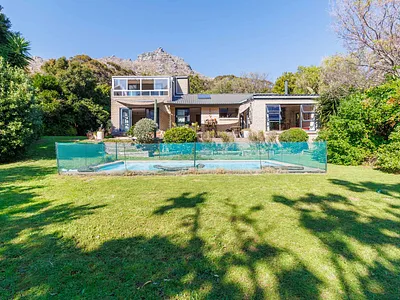 4 Bedroom House For Sale in Hout Bay - img