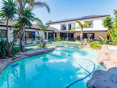 4 Bedroom House For Sale in Blouberg - img