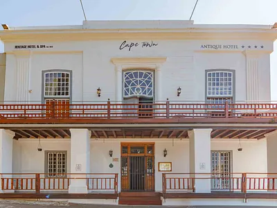 7 Bedroom House For Sale in Cape Town - ueKJ.webp