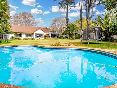 4 Bedroom House For Sale in Johannesburg - img