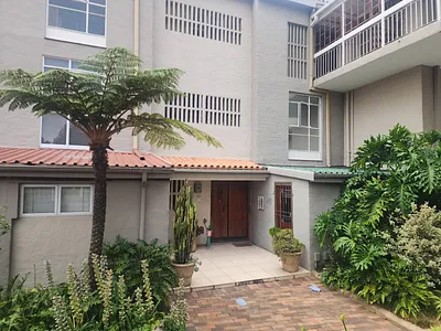 3 Bedroom Townhouse For Sale in Bedfordview - img