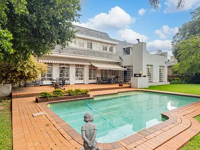 4 Bedroom House For Sale in Johannesburg - QEya.webp