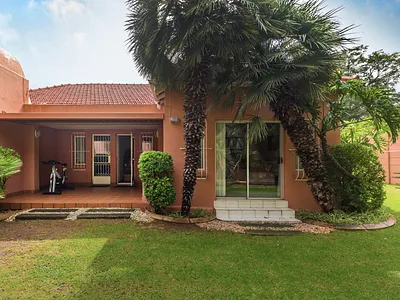 5 Bedroom House For Sale in Johannesburg - img