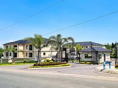 4 Bedroom Apartment For Sale in Midrand - img