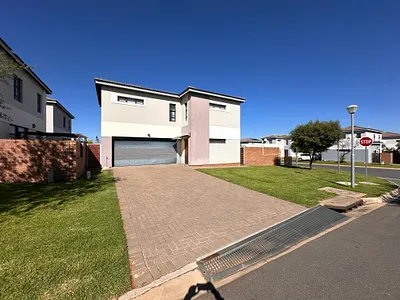 3 Bedroom Townhouse For Sale in Centurion - u2IL.webp