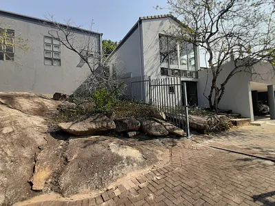 5 Bedroom House For Sale in Nelspruit - PtaU.webp