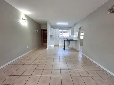 2 Bedroom Apartment For Sale in Nelspruit - img