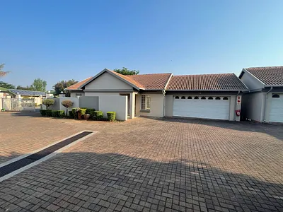 2 Bedroom Townhouse To Rent in Centurion - zZbw.webp