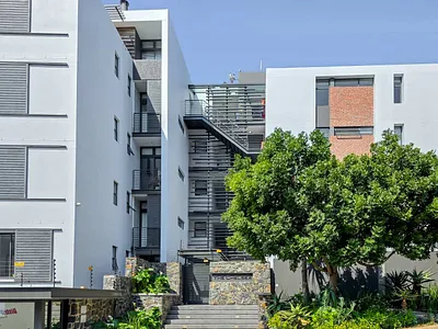 1 Bedroom Apartment For Sale in Cape Town - 97fW.webp