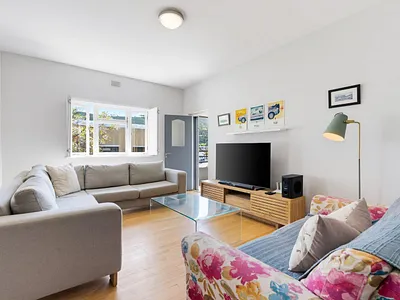 2 Bedroom Apartment For Sale in Cape Town - 62MM.webp