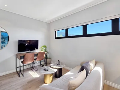 0.5 Bedroom Apartment For Sale in Cape Town - 9lvS.webp