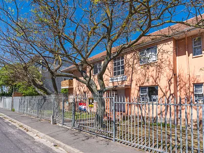 3 Bedroom Apartment For Sale in Milnerton - haIo.webp