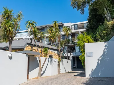 3 Bedroom Apartment For Sale in Cape Town - KKny.webp