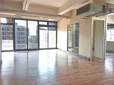 Commercial Property To Rent in Cape Town - lMtK.webp