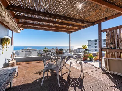 3 Bedroom Apartment For Sale in Cape Town - 9lxP.webp