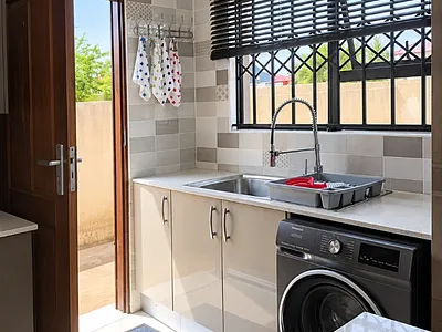 2 Bedroom House For Sale in Benoni - ijhT.webp