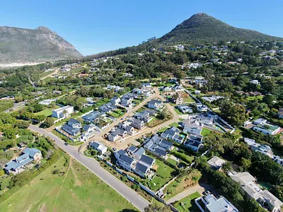 3 Bedroom House For Sale in Hout Bay - kQkn.webp