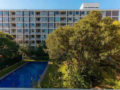 1 Bedroom Apartment For Sale in Cape Town - dP5N.webp