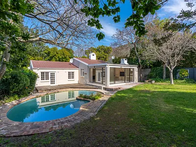 4 Bedroom House For Sale in Hout Bay - 2BT8.webp
