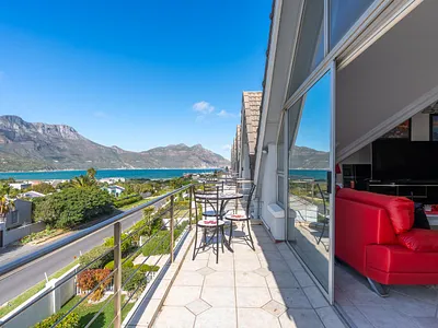 3 Bedroom Apartment For Sale in Hout Bay - QV6R.webp